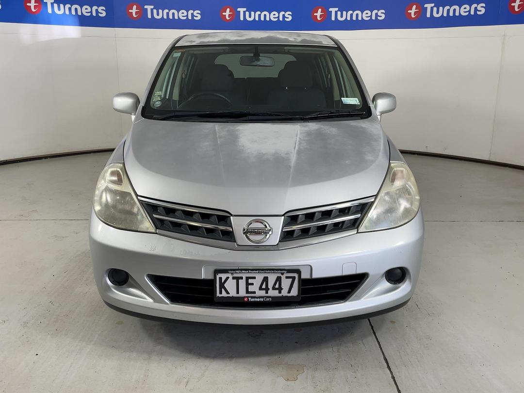 Photo '2' of Nissan Tiida
