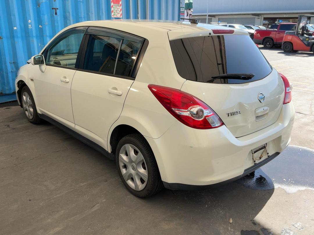 Photo '12' of Nissan Tiida ST Photo '12' of Nissan Tiida ST