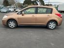 Thumbnail '5' of Nissan Tiida