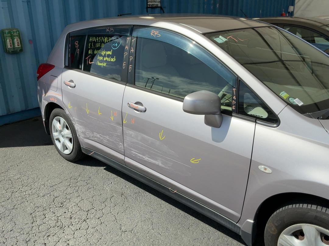 Photo '2' of Nissan Tiida ST Photo '2' of Nissan Tiida ST