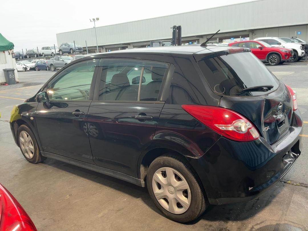 Photo '14' of Nissan Tiida ST