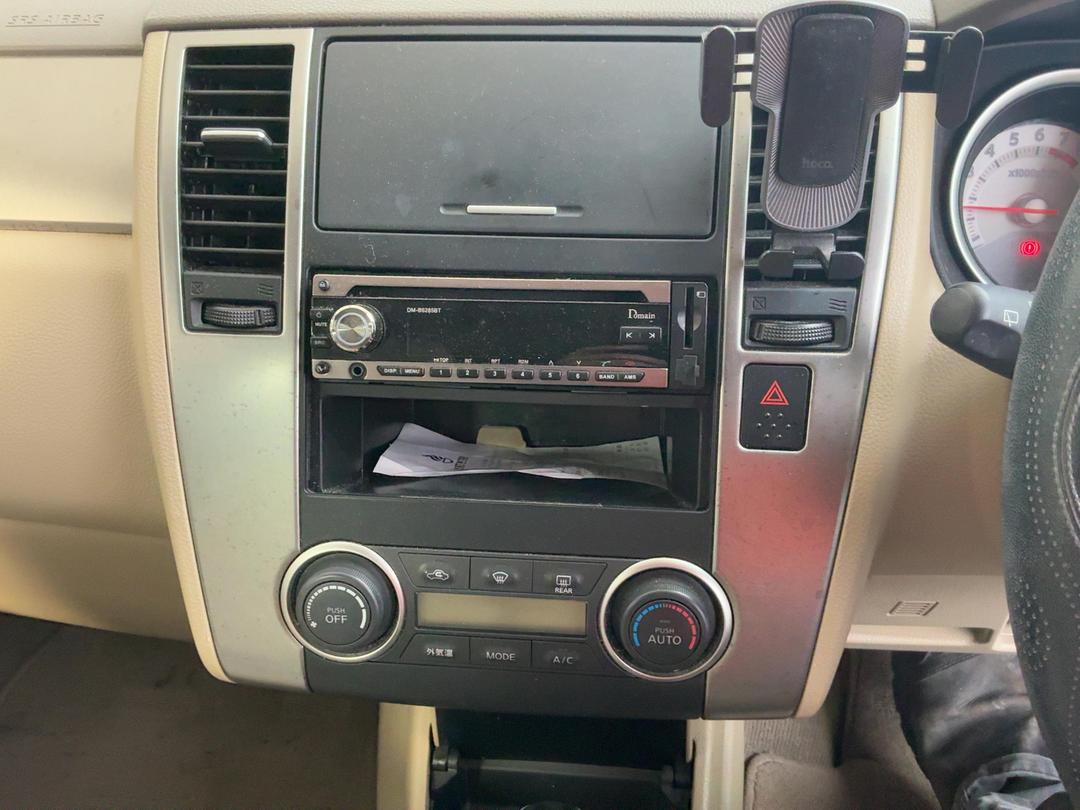Photo '29' of Nissan Tiida ST