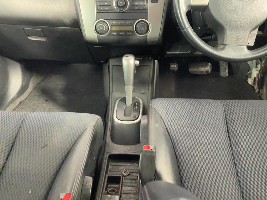 Photo '16' of Nissan Tiida Photo '16' of Nissan Tiida