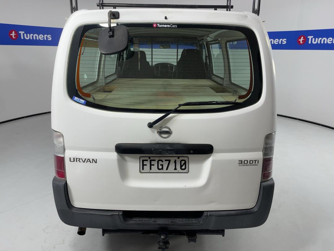 Photo '6' of Nissan Urvan