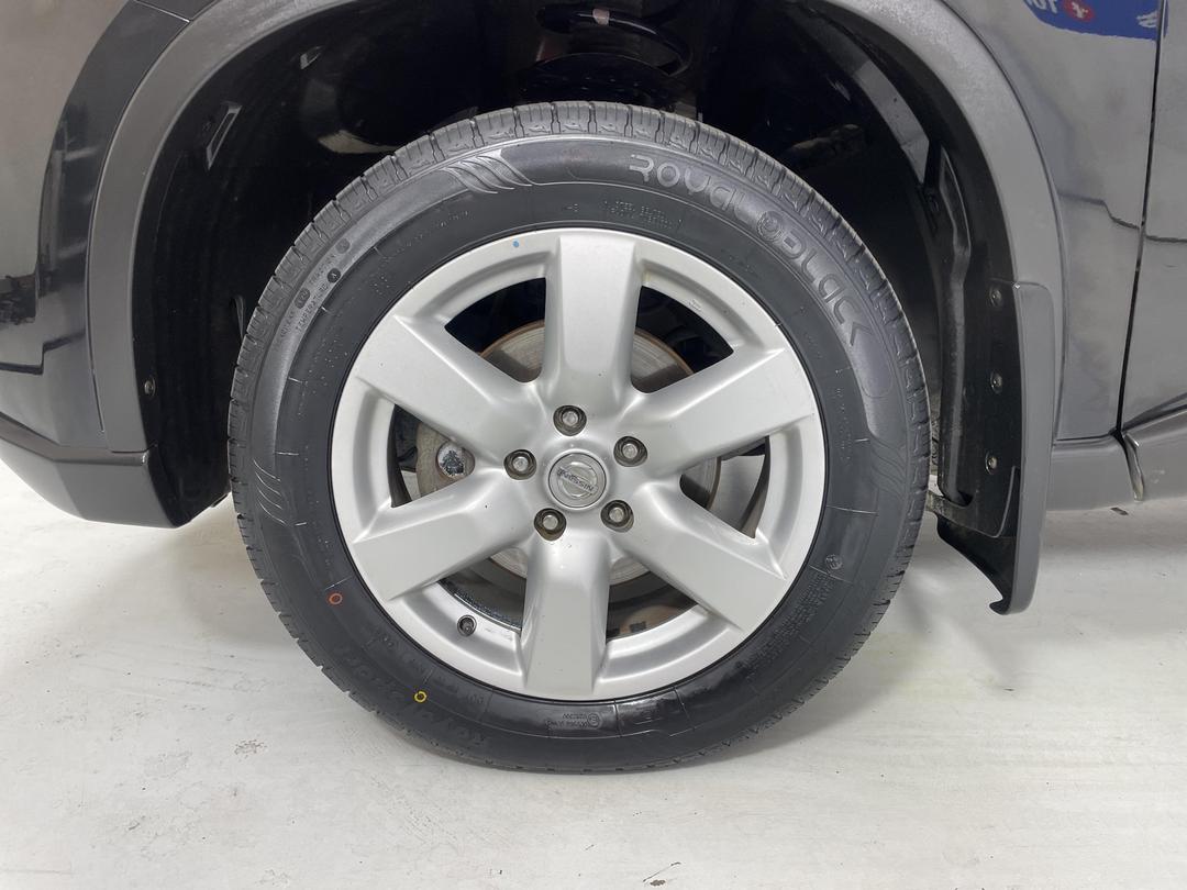 Photo '10' of Nissan X-Trail