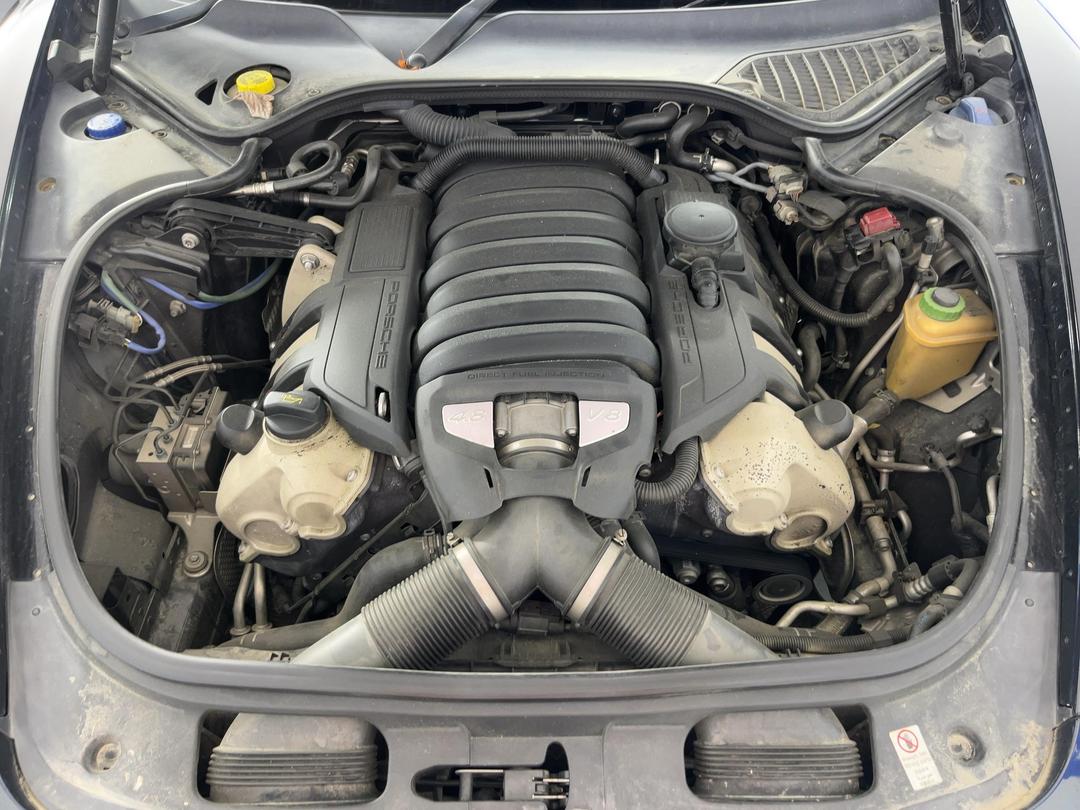 Photo '13' of Porsche Panamera