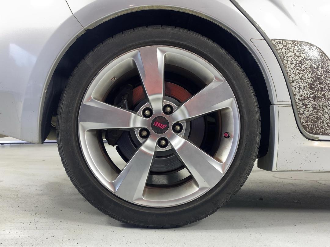 Photo '12' of Subaru Impreza