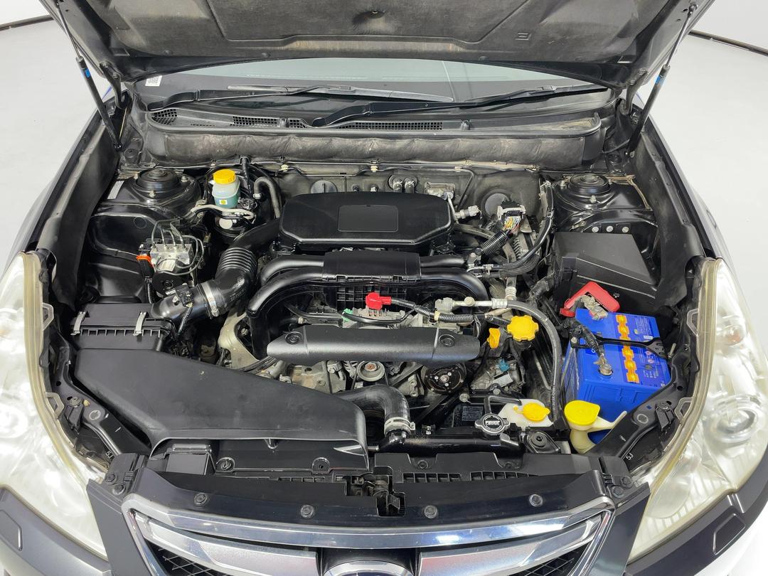 Photo '13' of Subaru Legacy