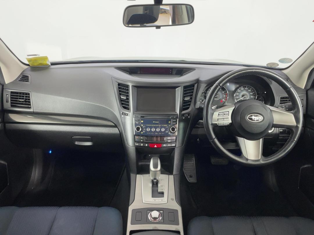 Photo '17' of Subaru Legacy