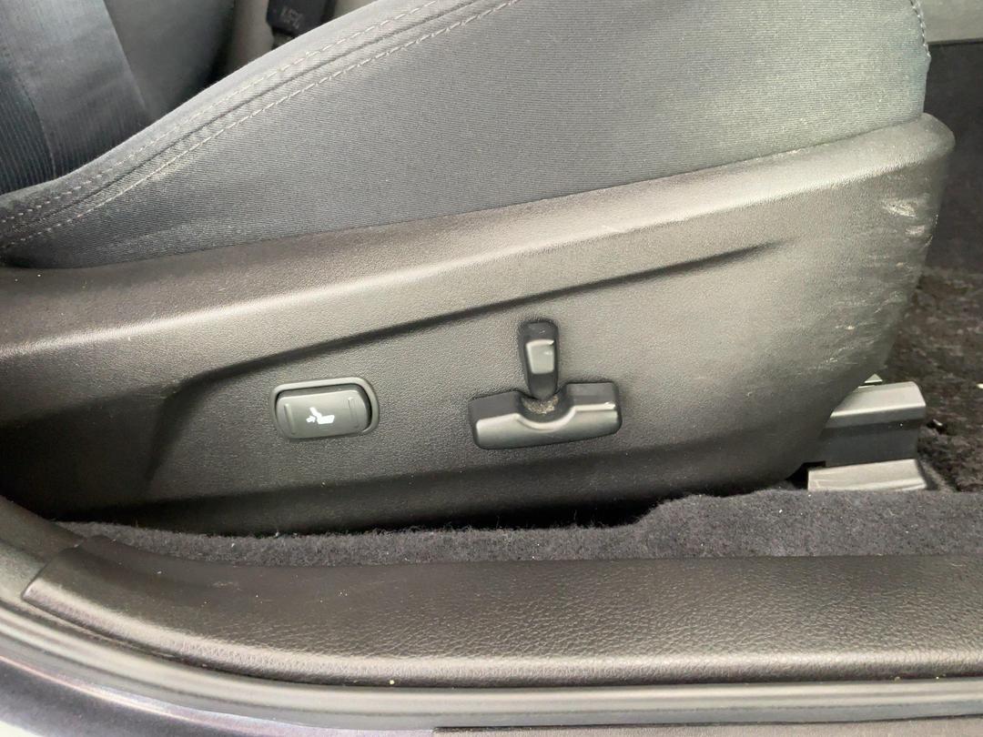 Photo '23' of Subaru Legacy
