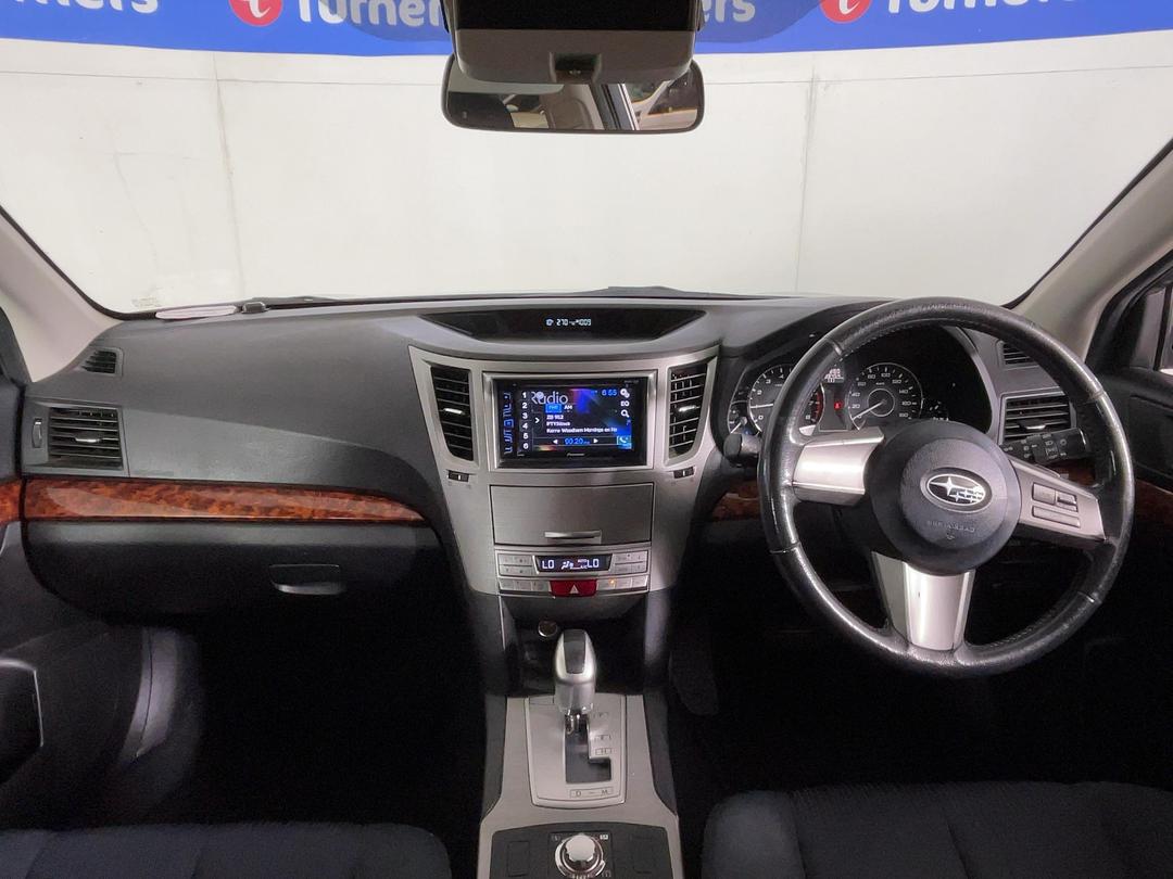 Photo '17' of Subaru Legacy