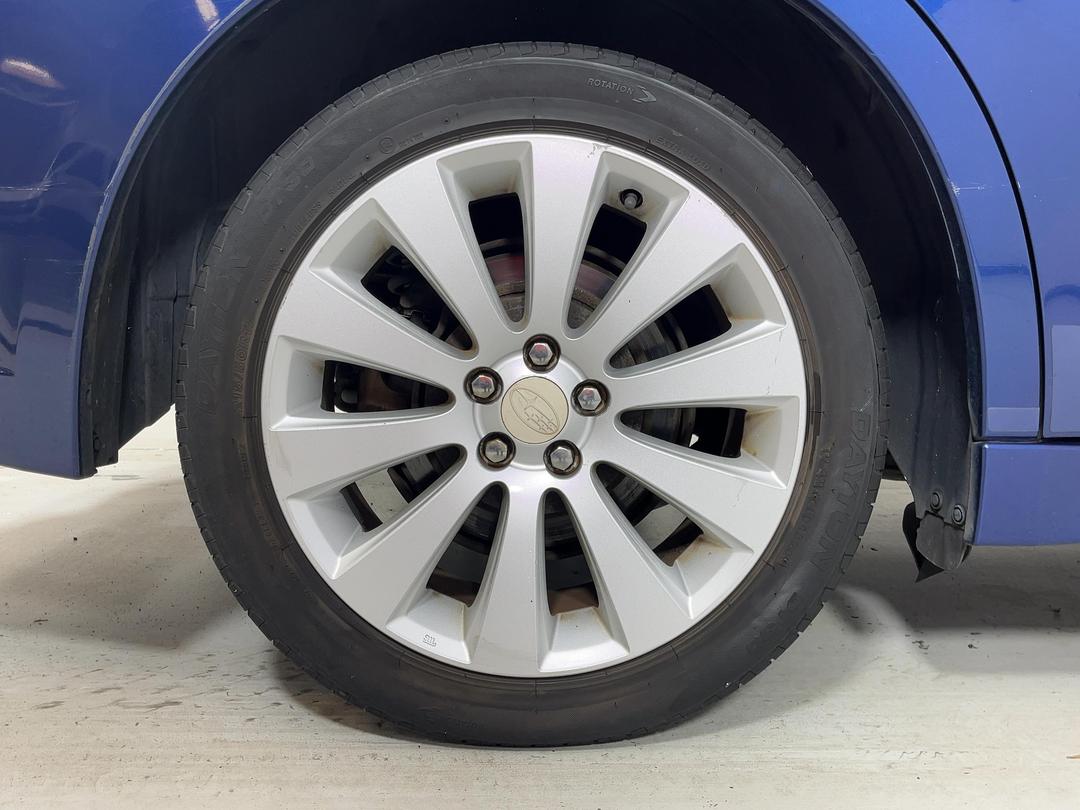 Photo '12' of Subaru Legacy