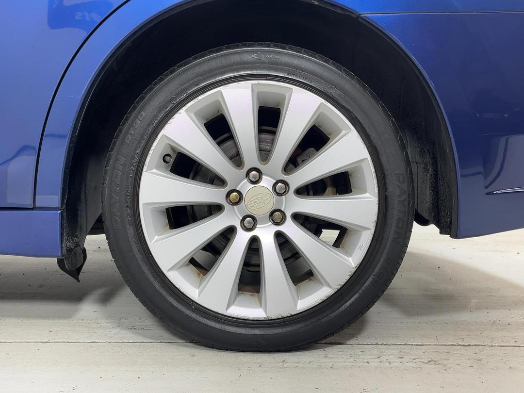 Photo '11' of Subaru Legacy