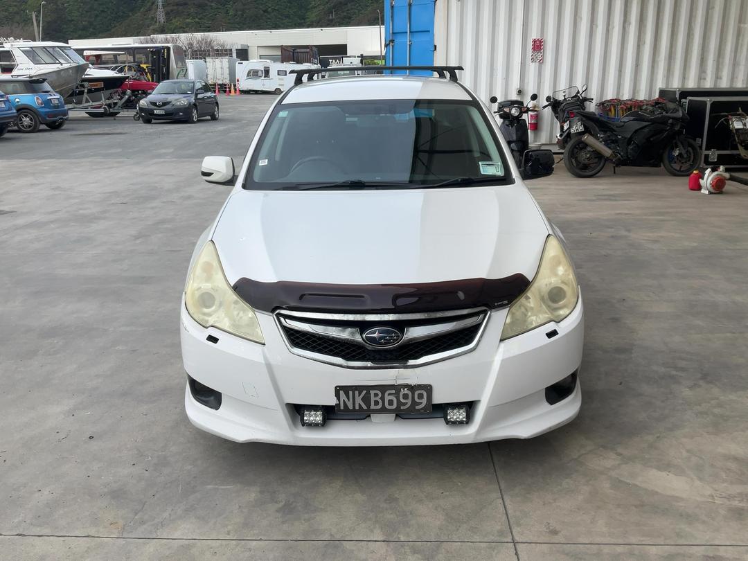 Photo '2' of Subaru Legacy Photo '2' of Subaru Legacy