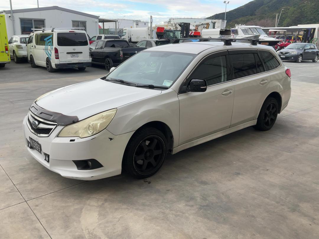Photo '3' of Subaru Legacy Photo '3' of Subaru Legacy