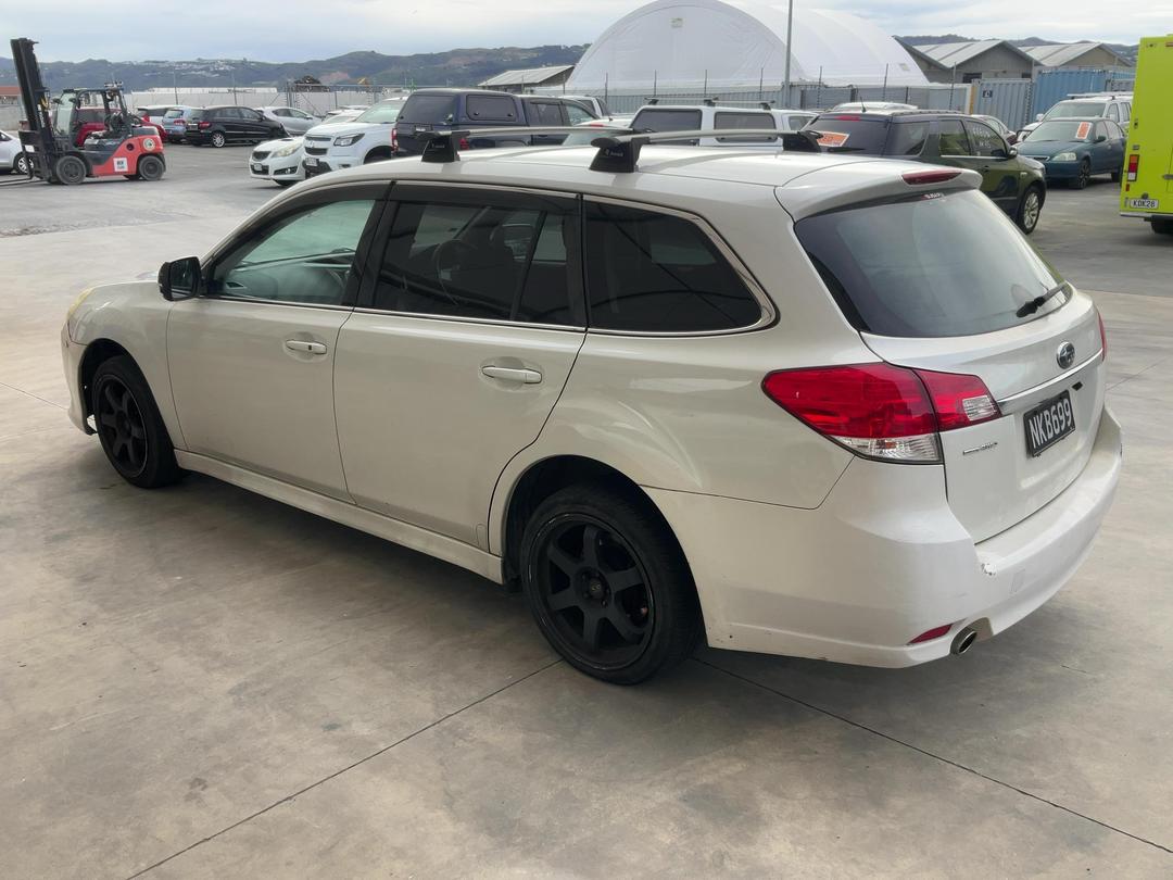 Photo '5' of Subaru Legacy Photo '5' of Subaru Legacy