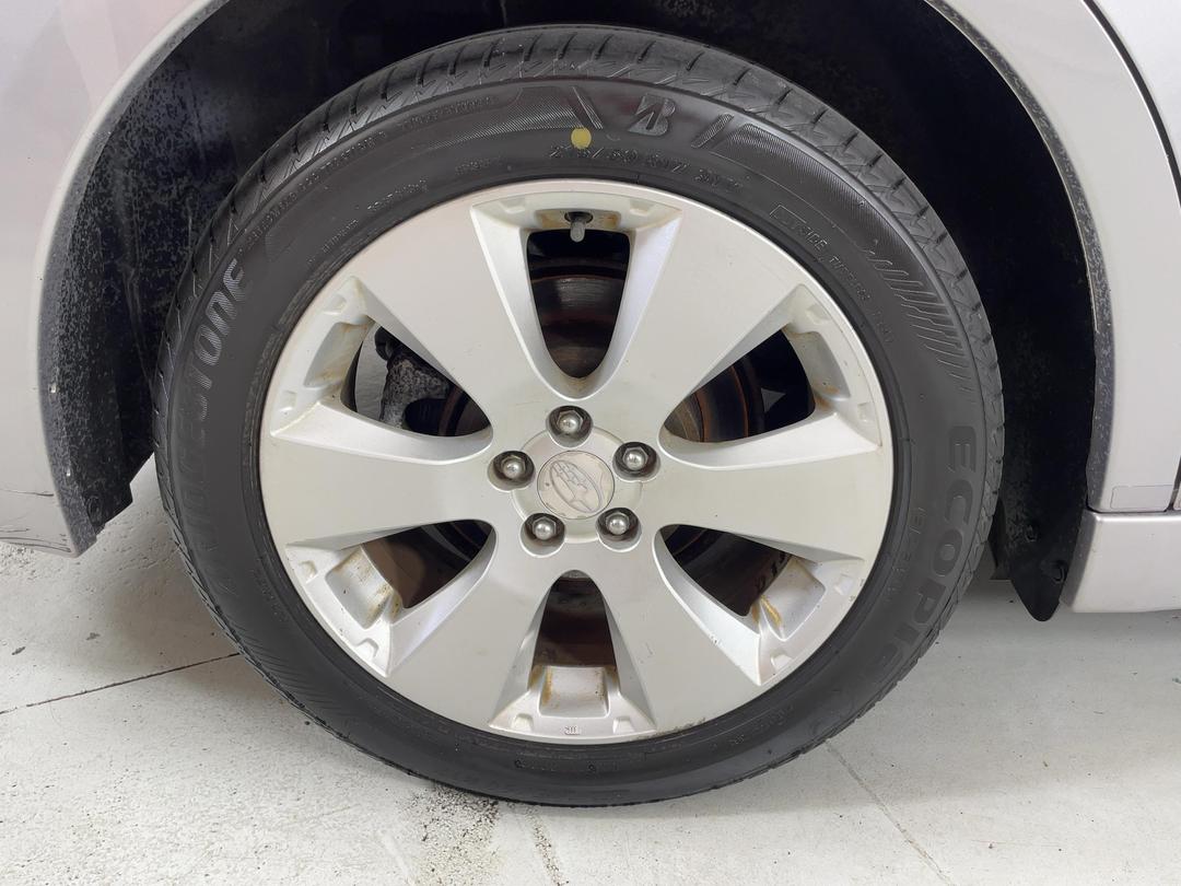 Photo '12' of Subaru Legacy
