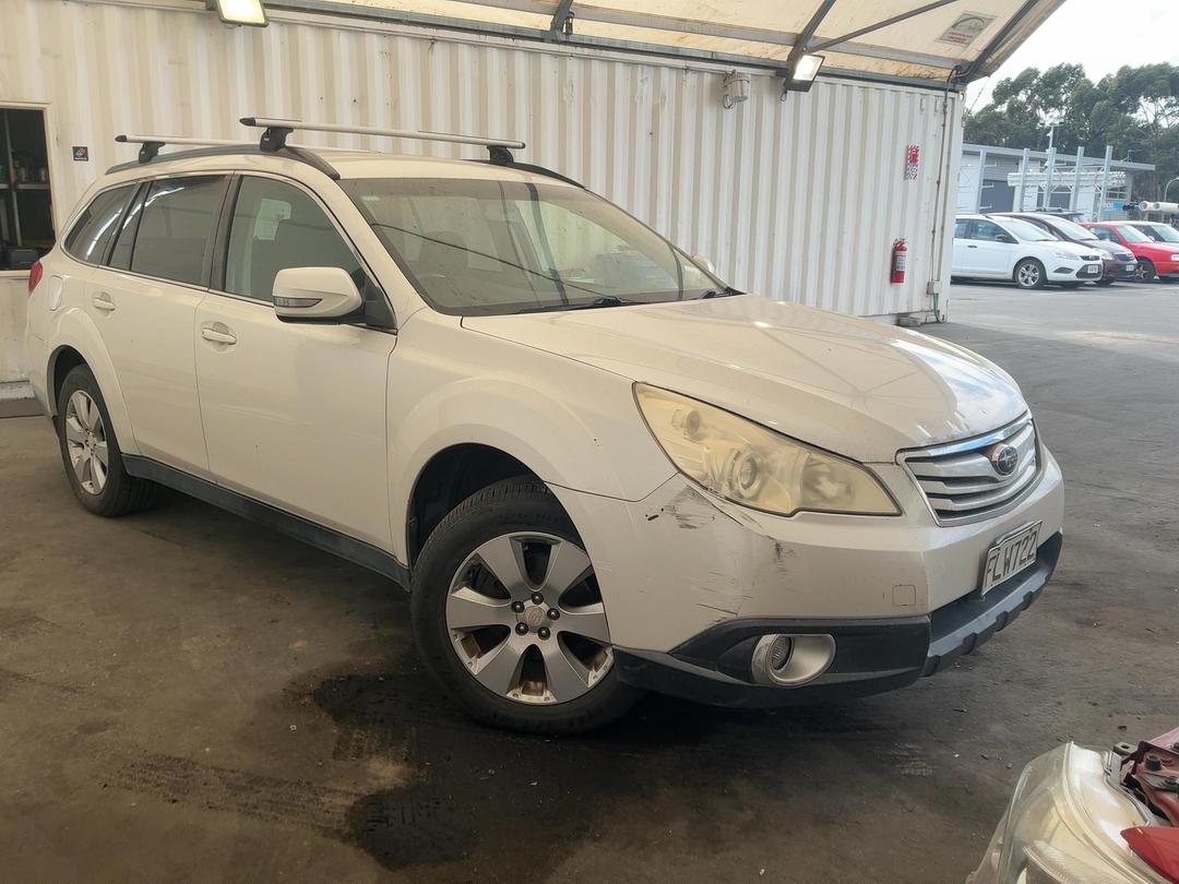 Photo '4' of Subaru Outback 25I