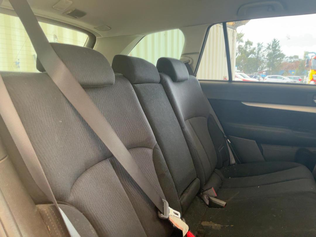 Photo '14' of Subaru Outback 25I