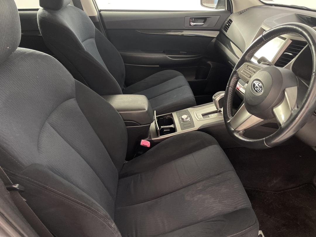 Photo '16' of Subaru Outback