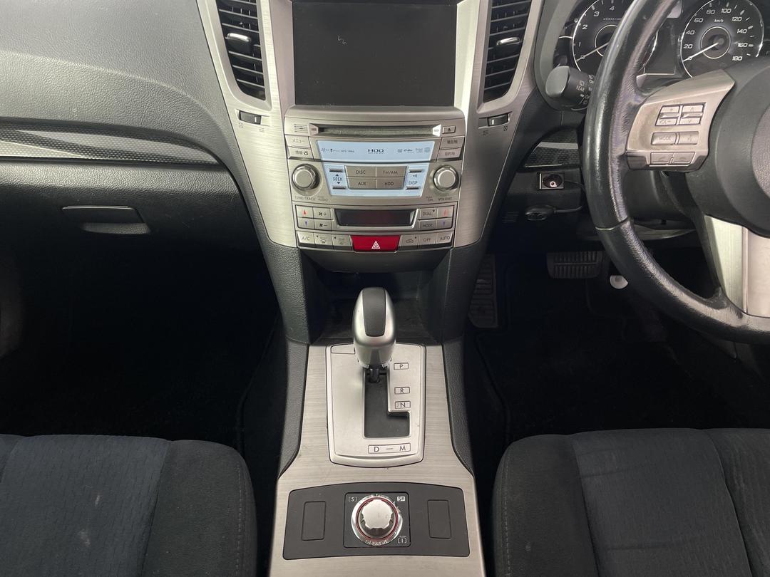 Photo '18' of Subaru Outback