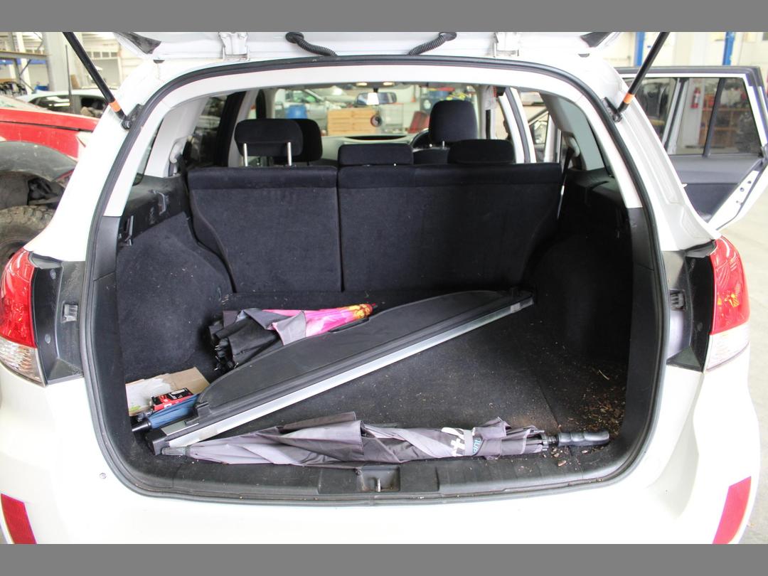 Photo '11' of Subaru Outback I Photo '11' of Subaru Outback I