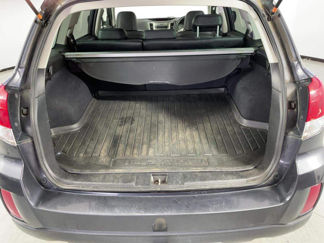 Photo '14' of Subaru Outback