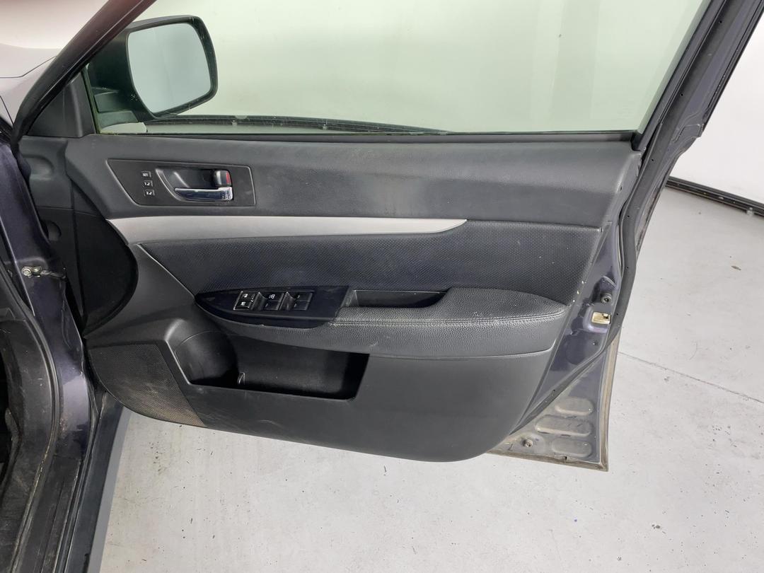 Photo '15' of Subaru Outback