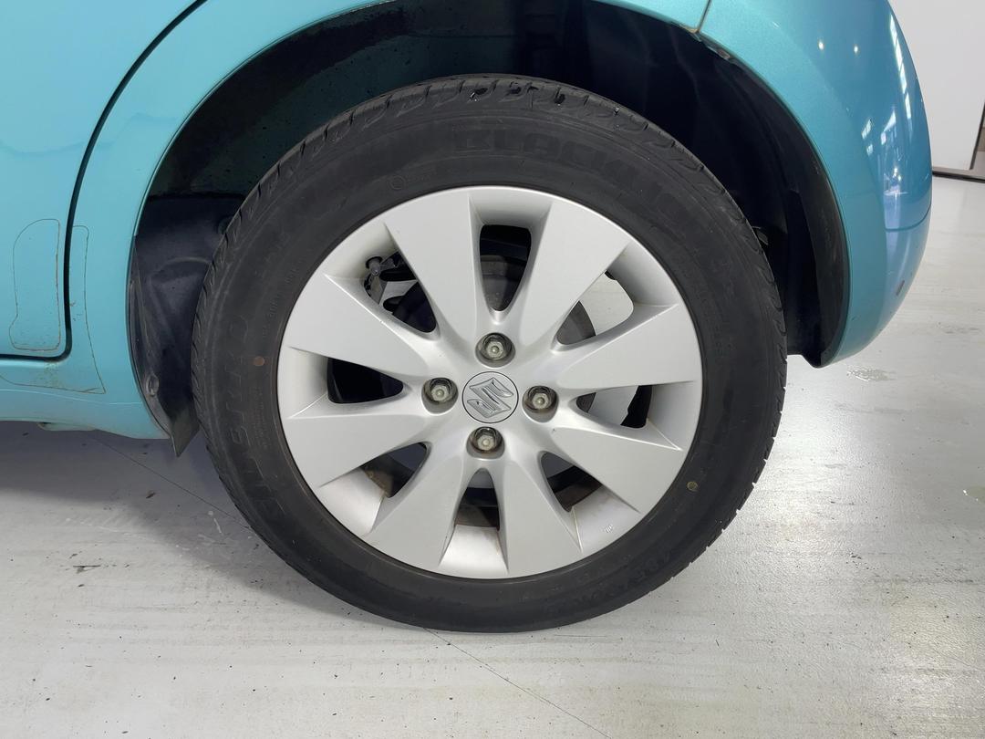 Photo '11' of Suzuki Splash