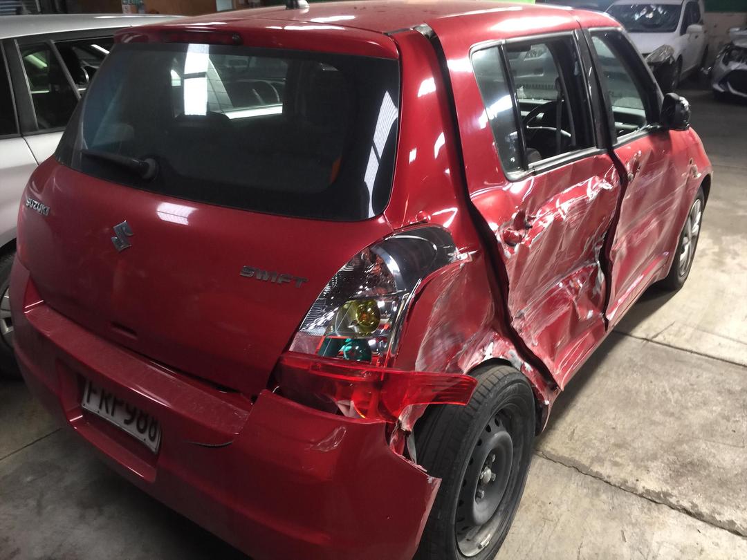 Photo '4' of Suzuki Swift Glxha