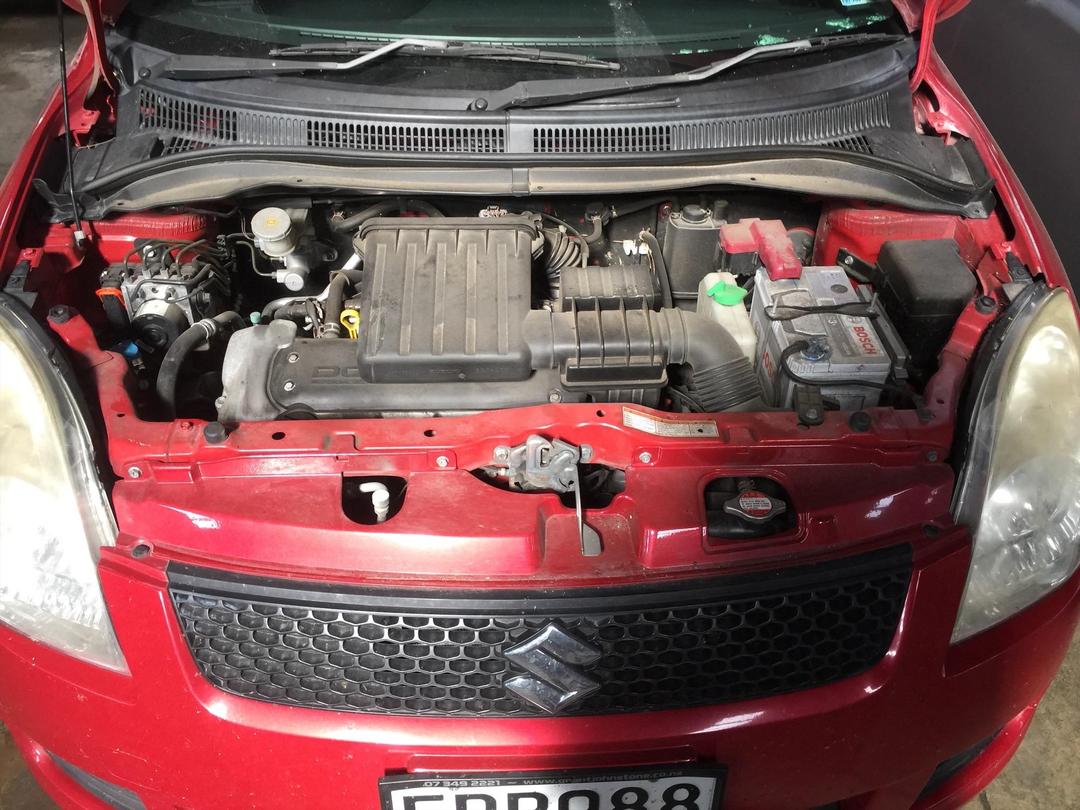 Photo '7' of Suzuki Swift Glxha