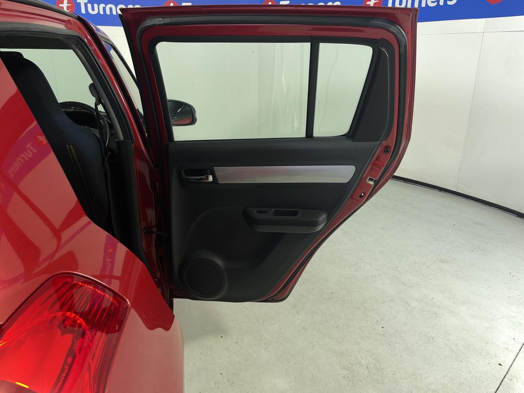 Photo '19' of Suzuki Swift