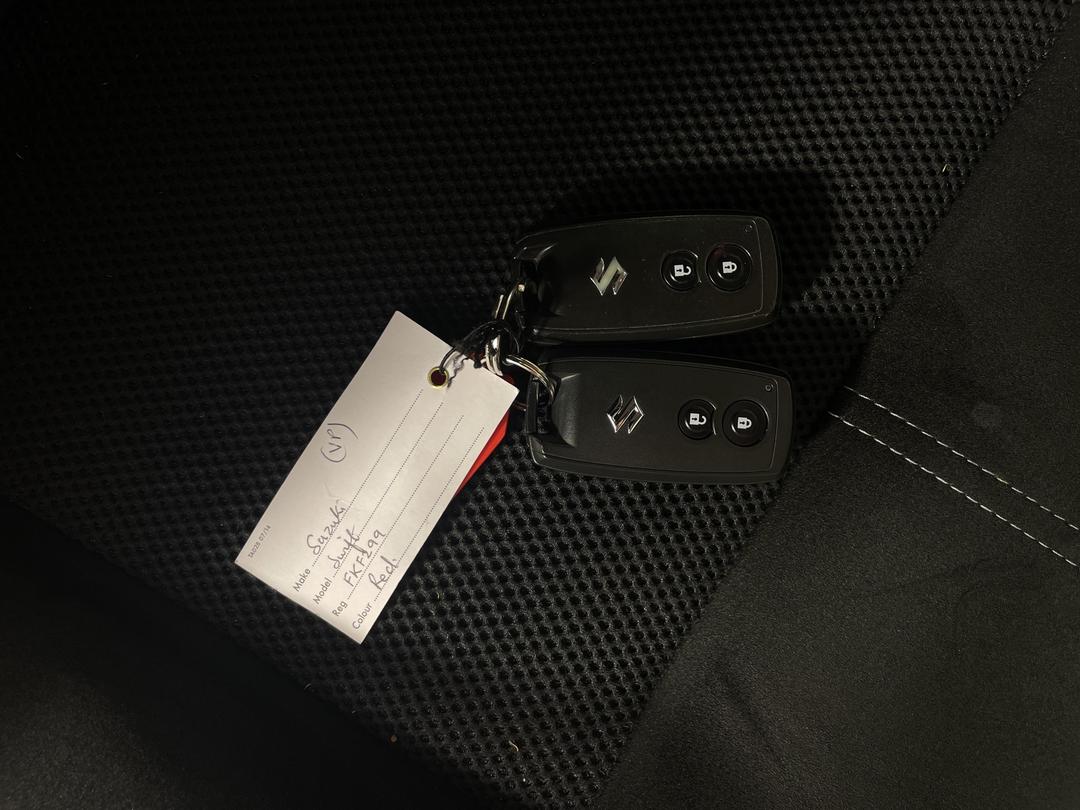 Photo '22' of Suzuki Swift