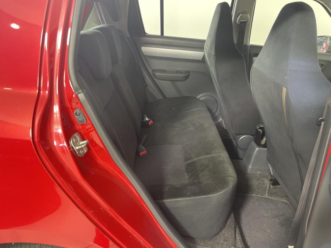 Photo '20' of Suzuki Swift