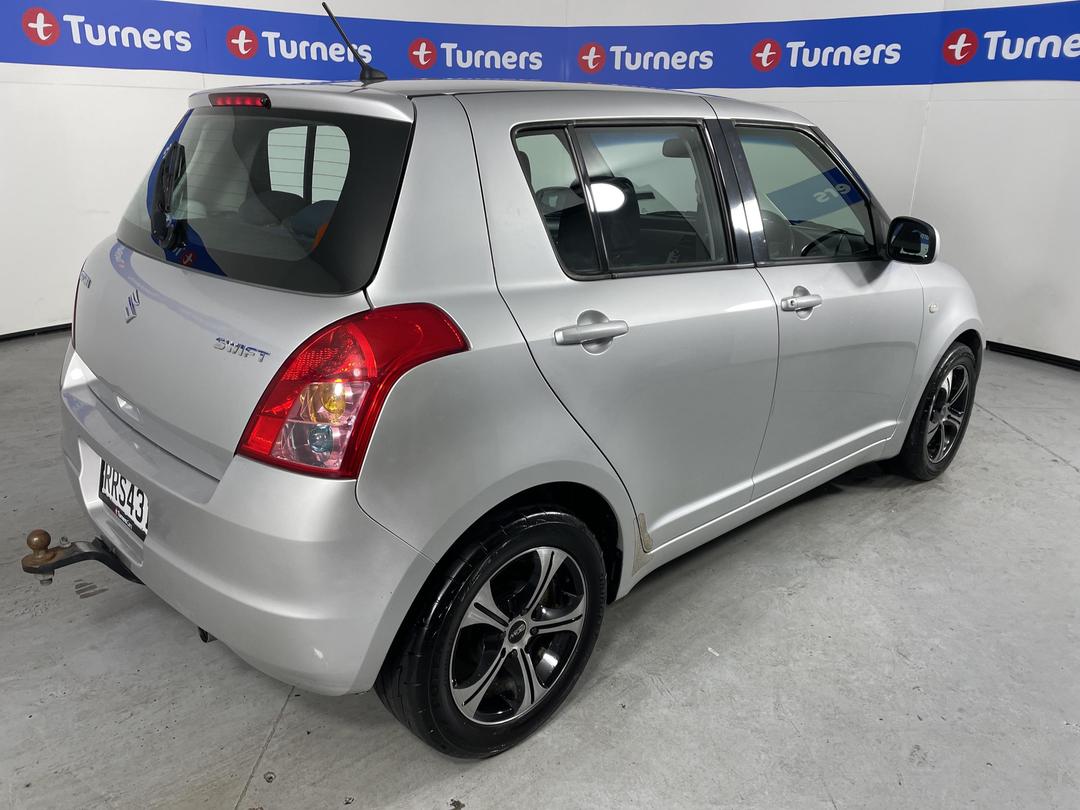 Photo '7' of Suzuki Swift