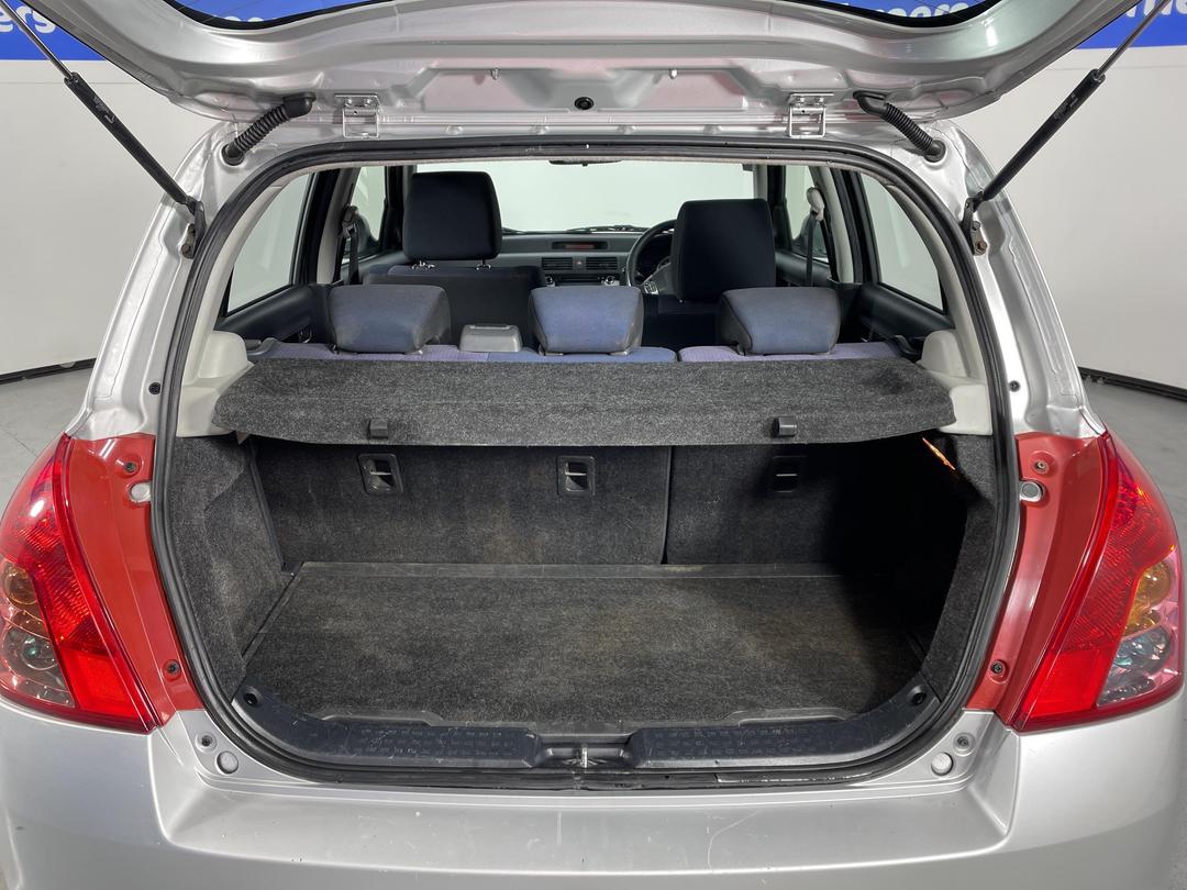 Photo '14' of Suzuki Swift