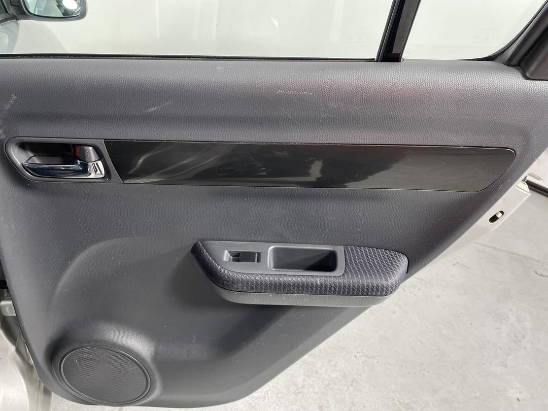 Photo '19' of Suzuki Swift