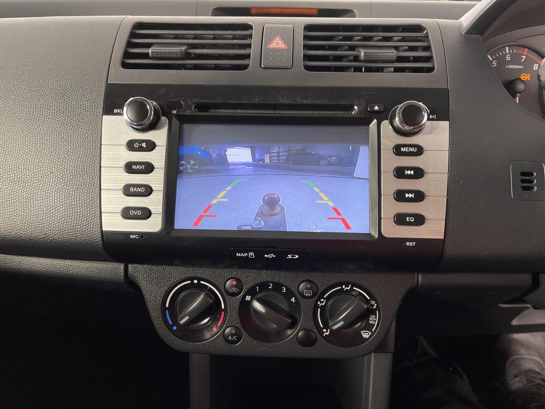 Photo '26' of Suzuki Swift