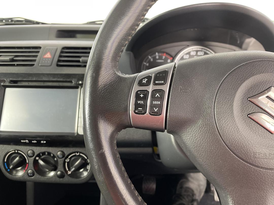 Photo '25' of Suzuki Swift