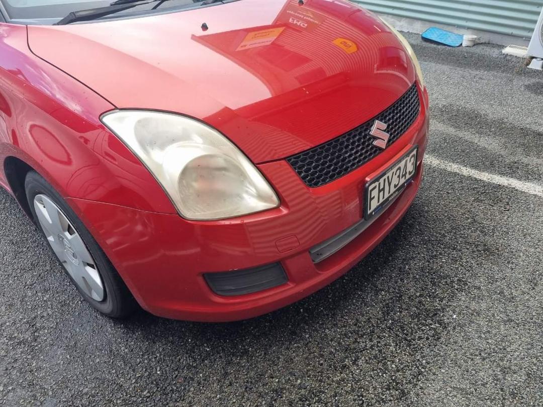 Photo '4' of Suzuki Swift Glxa