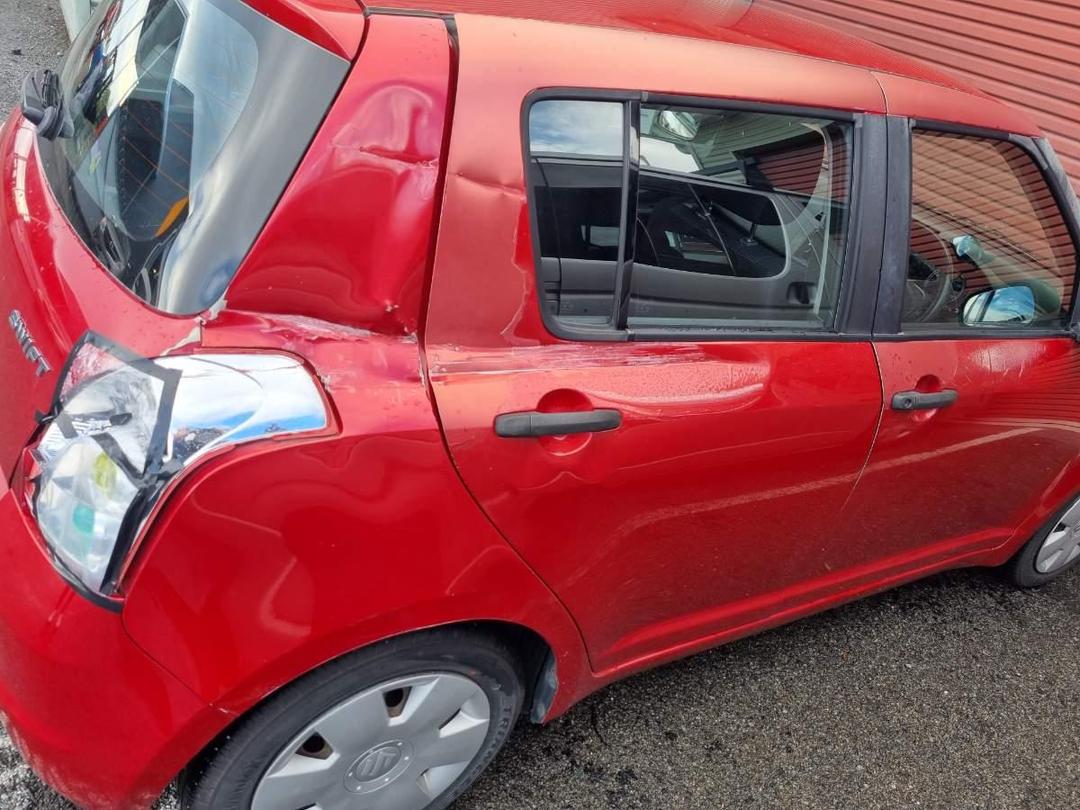 Photo '7' of Suzuki Swift Glxa