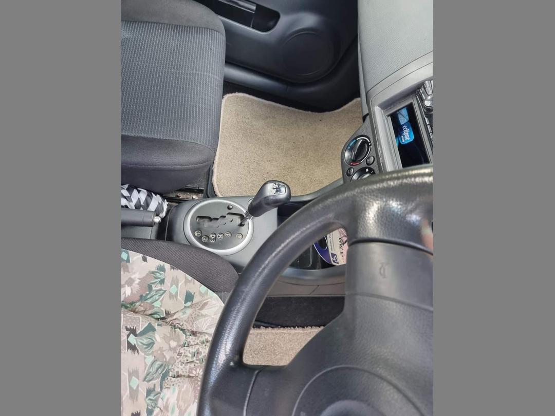 Photo '13' of Suzuki Swift Glxa