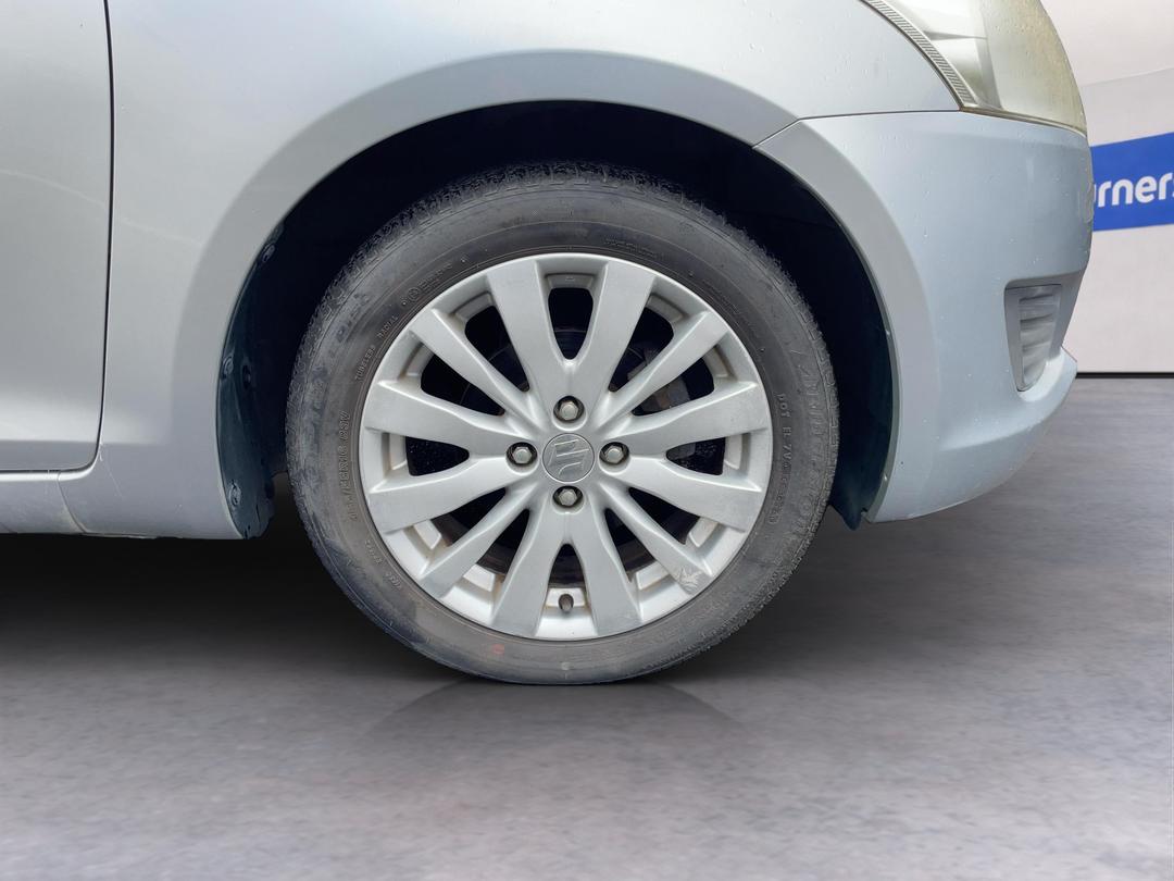 Photo '7' of Suzuki Swift