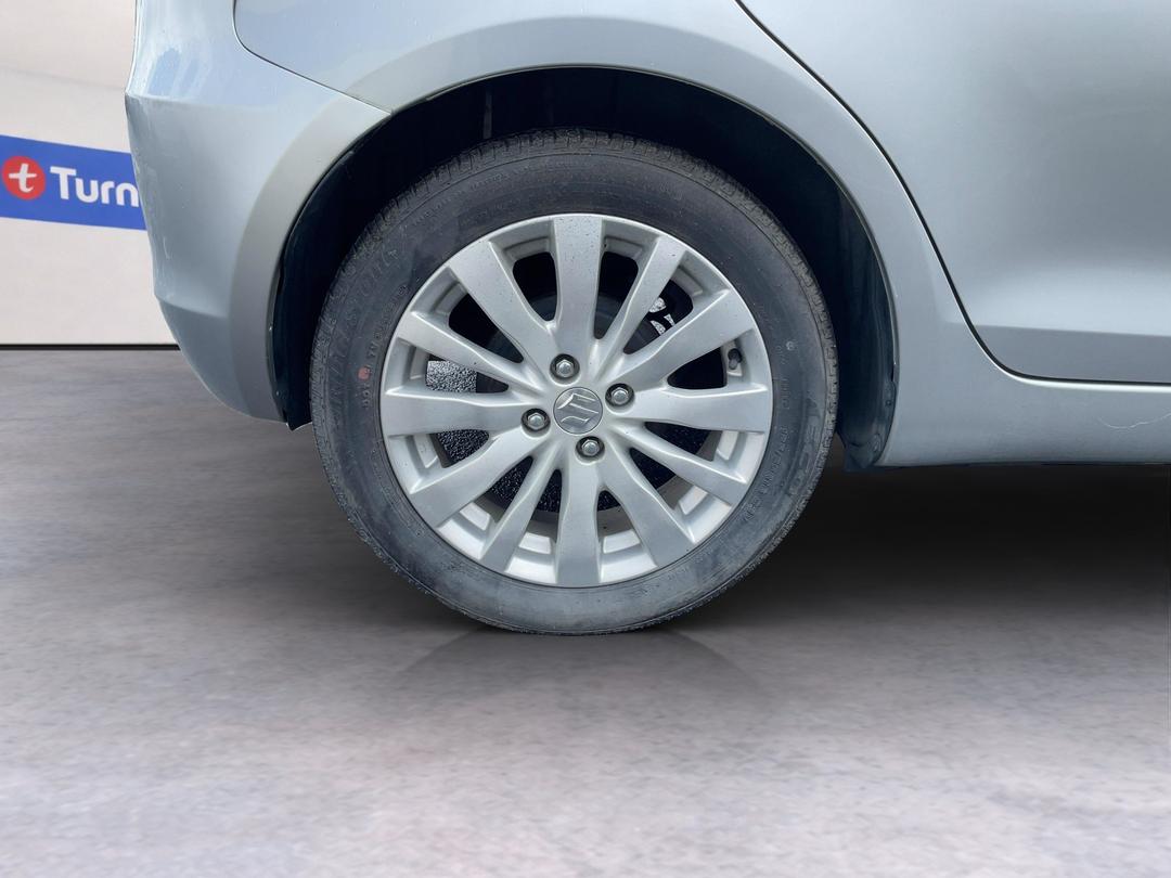 Photo '10' of Suzuki Swift