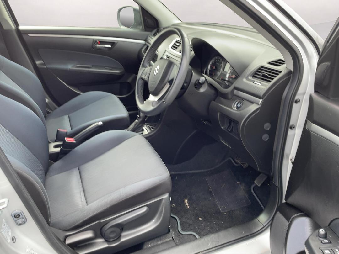 Photo '14' of Suzuki Swift