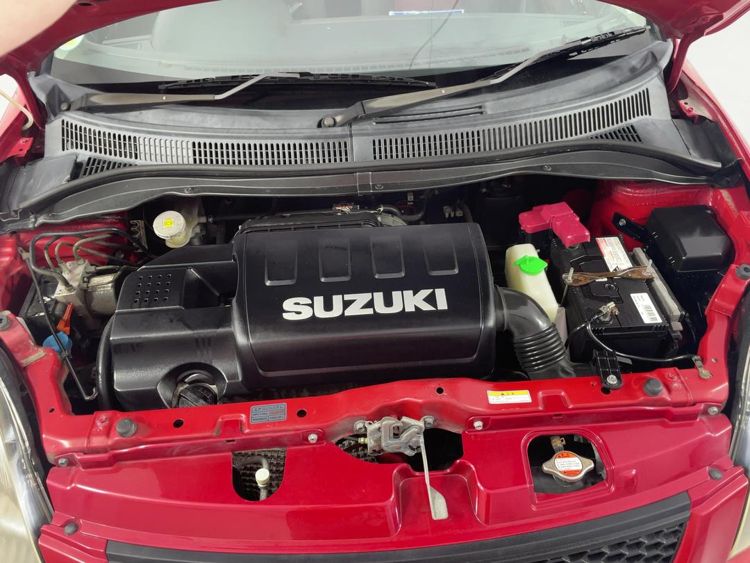 Photo '13' of Suzuki Swift
