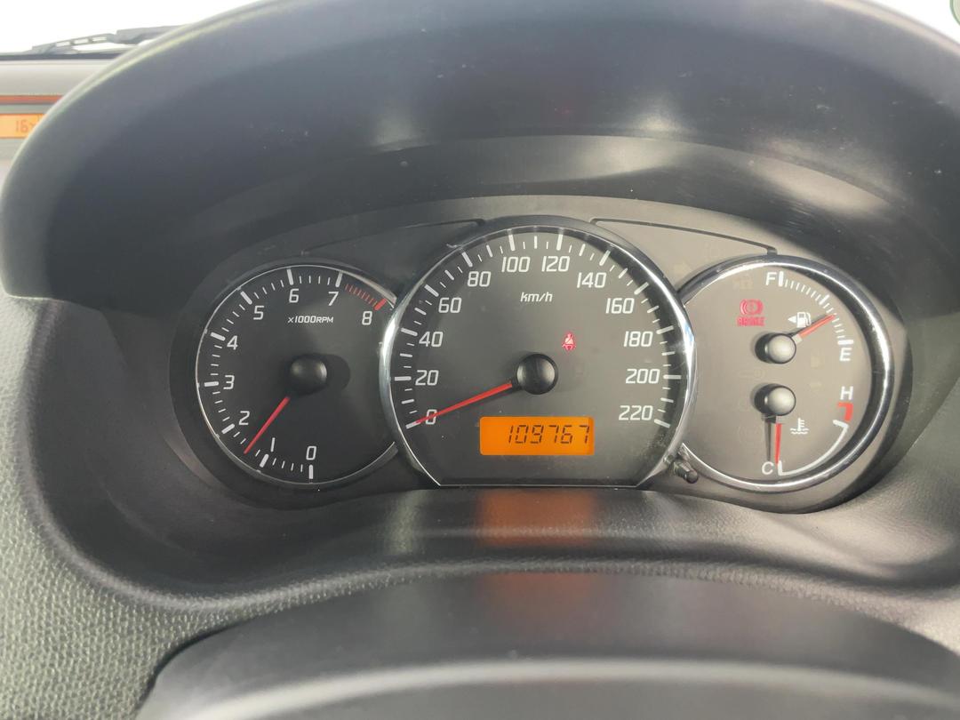 Photo '21' of Suzuki Swift