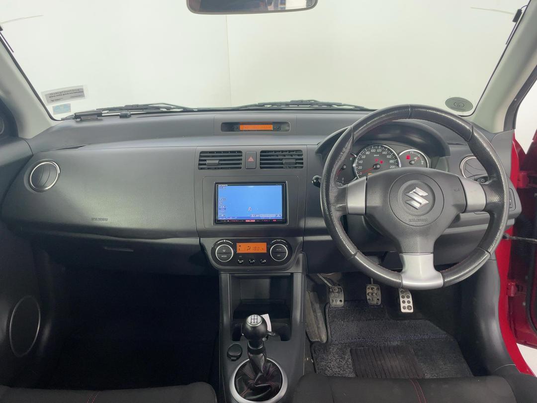 Photo '17' of Suzuki Swift
