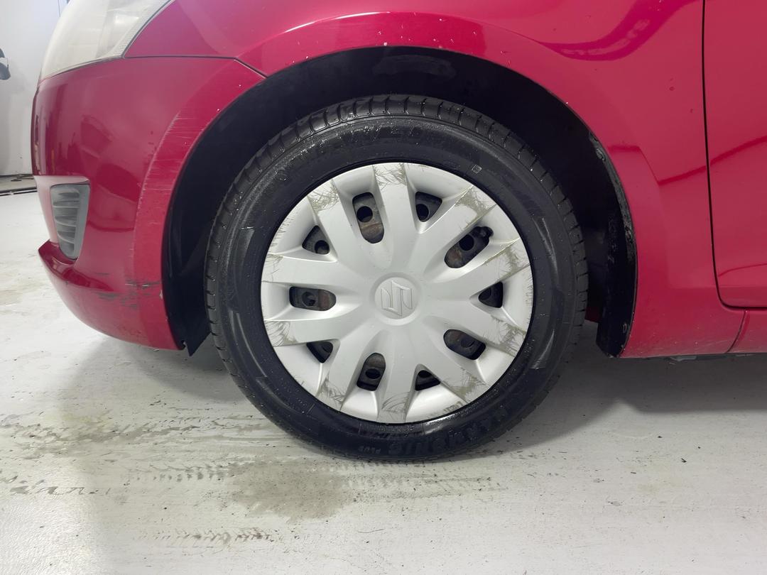 Photo '10' of Suzuki Swift