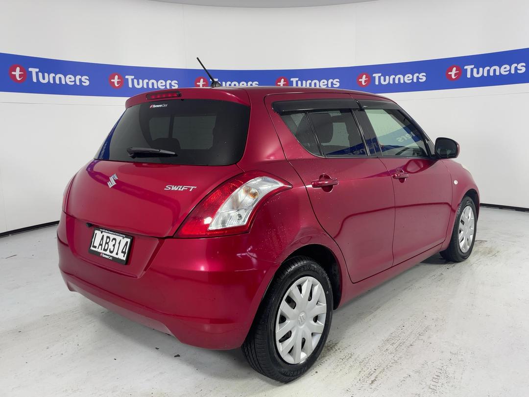 Photo '7' of Suzuki Swift